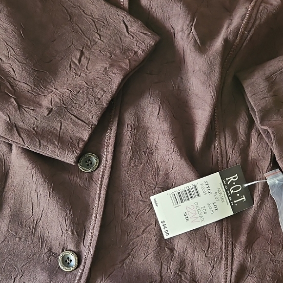 Elegant Brown Blazer for Women - Picture 5 of 6